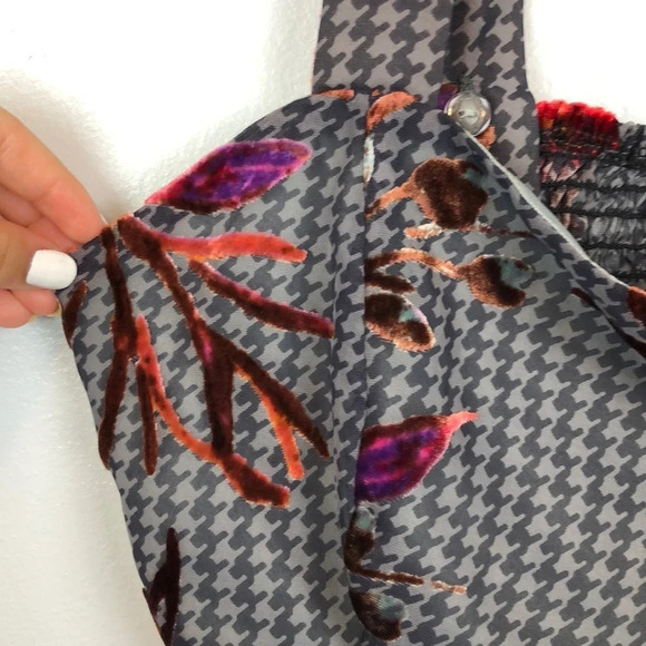 Sage The Label New Women’s Small Gray Rust Print Crop Top - Picture 3 of 11